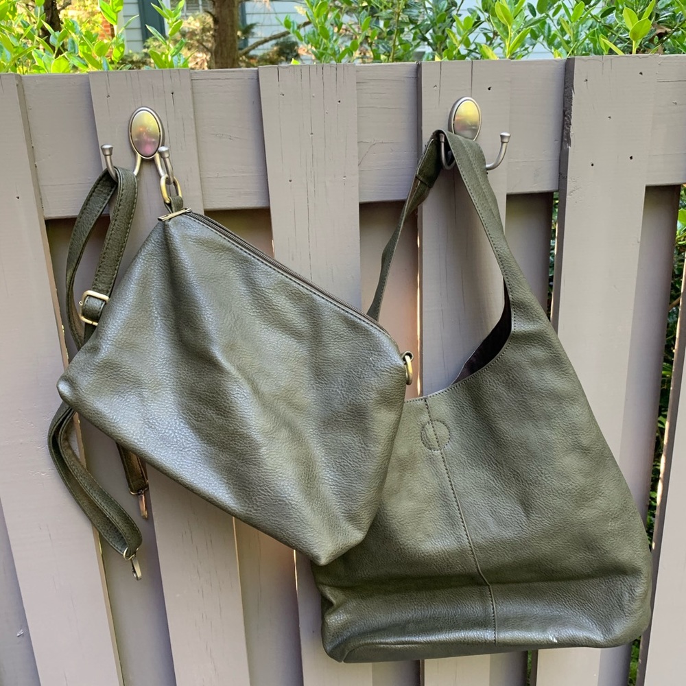 shoulder bags